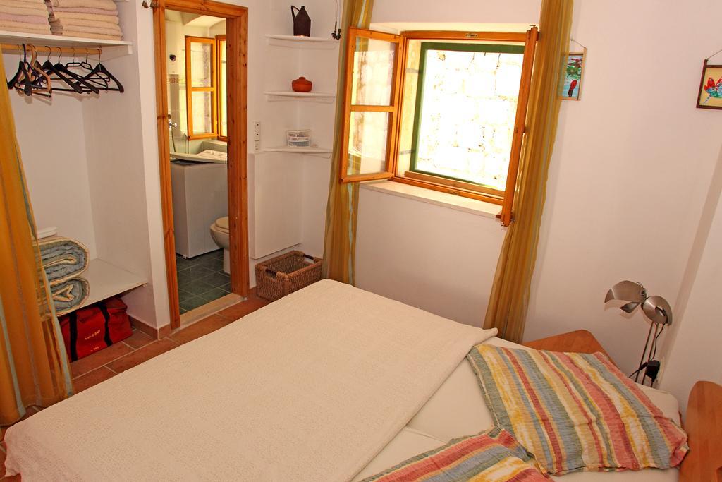 Apartment Mima Hvar