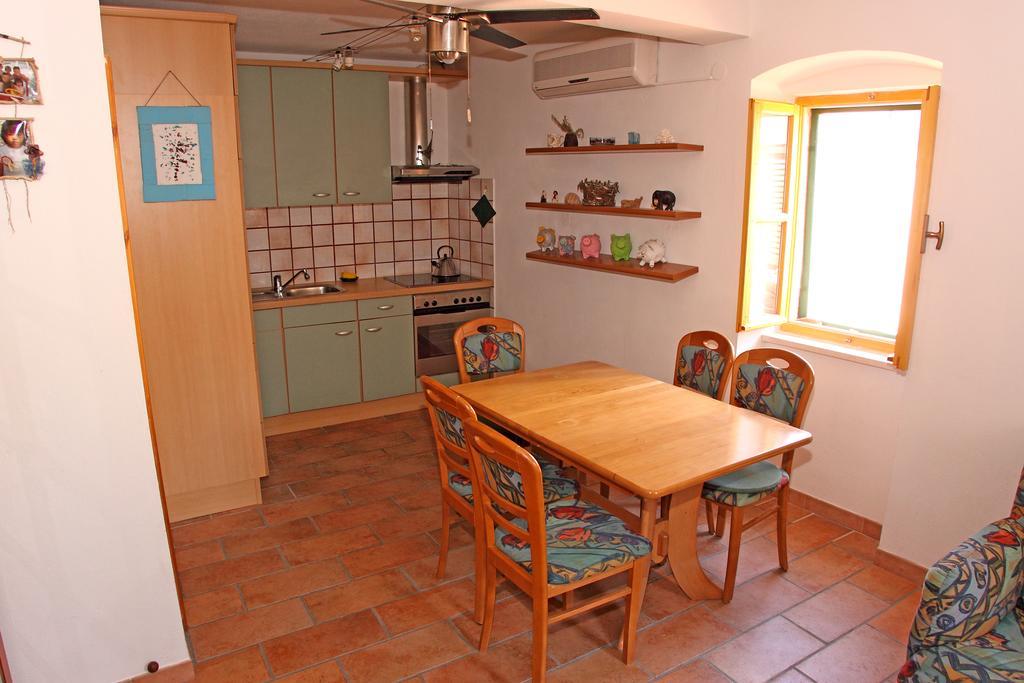 Mima Hvar Apartment